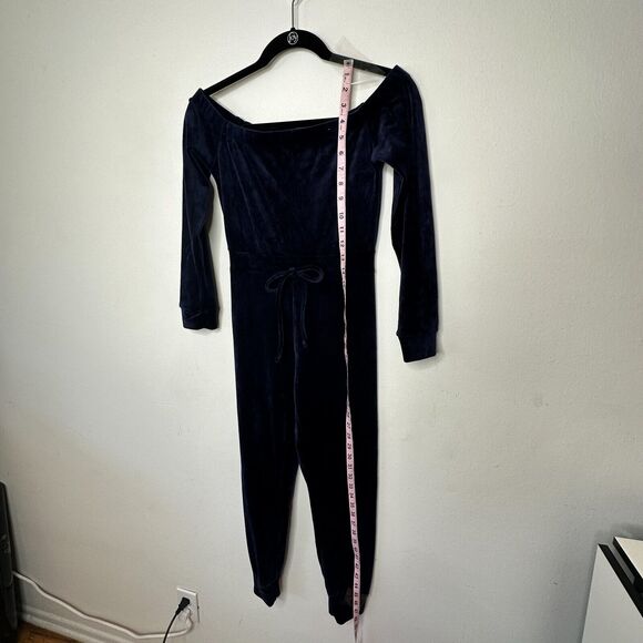 Fashion Nova Sexy Navy Need A Hug Velour Long Sleeve Off Shoulder Jumpsuit S - Picture 8 of 11